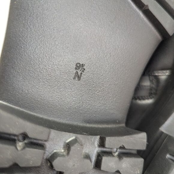 Vaneli Zetta Black Leather Chain Trim Chelsea Platform Ankle Boots 9.5 Narrow - Picture 9 of 10